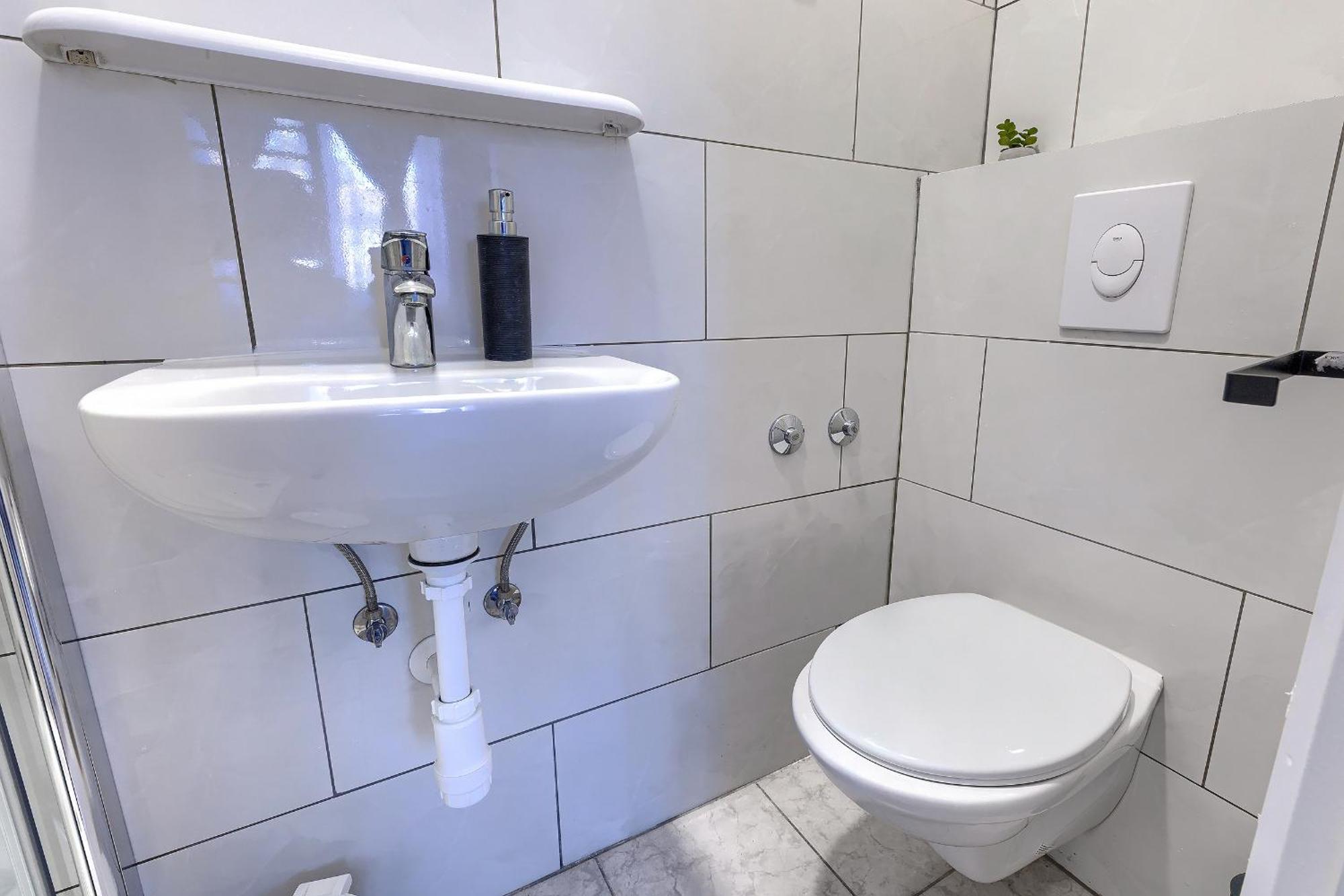 Monte Zaro Hostel Pula Luaran gambar