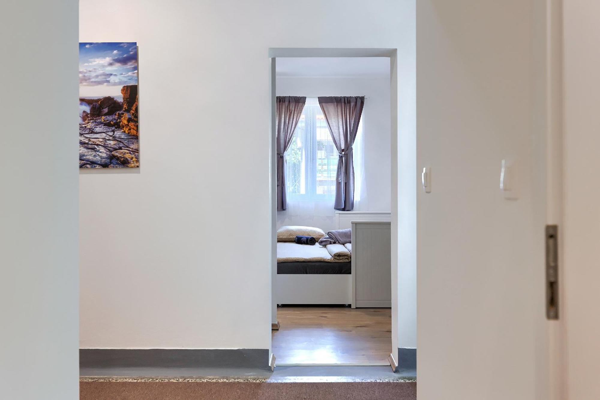 Monte Zaro Hostel Pula Luaran gambar